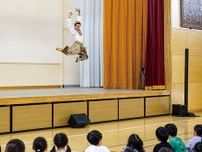 新吉田小 児童ら芸術に触れる バレエの出前授業〈横浜市港北区〉