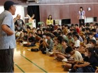 俳優・中本さん 西丸子小で多摩川を語る ４年生92人が聴講〈川崎市中原区〉