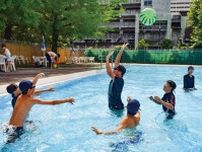 屋外公園プールオープン 「冷たくて気持ちいいい」〈横浜市保土ケ谷区〉