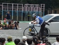 正しい自転車の乗り方を実演 死亡事故受け、区が安全教室〈横浜市鶴見区〉