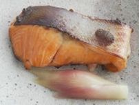 超簡単､今から旬の｢銀鮭の漬け焼き｣美味に作る技 ｢国産の銀鮭｣は流通多いチリ産とは別物の味わい