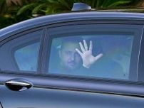 ゼレンスキー大統領「撮った！」特別車越しに間近で見た表情 その瞬間は絶対に忘れられない
