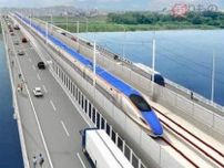 日本初「新幹線×道路」併用橋がプラレールに！ W7系とトミカで並走シーン再現