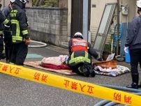 住宅密集地で火災　65歳男性が搬送、寝室の布団の燃え方が激しく　富山市の海岸部