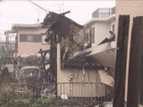 茨城・牛久町の住宅で火事　2人死亡 隣接の住宅4軒も焼ける