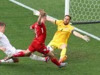 「難しい試合だった」予選でも対戦したデンマークとドロー、スロベニアを支えたGKオブラクは「ただの試合」とチームメイトを鼓舞