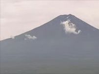 富士山　外国人女性が遭難　5合目で迷い登山道を下る　一夜明け3合目で救助　山梨