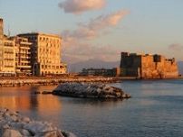 【イタリア】地中海に面した街ナポリ♪ おすすめ観光スポット5選と人気グルメ3選