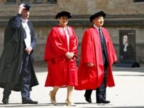 オックスフォード大で天皇陛下「豊かな機会と思い出を大事にしていきたい」…皇后さまに「名誉法学博士号」