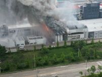 ソウル近郊の電池工場で火災　死者２０人を超える＝韓国