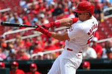 ラーズ・ヌートバー カーディナルス グッズ| MLB公式オンライン