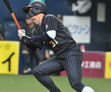 怖いのは故障だけ　首位打者狙えるオリックス「ドラ1の逸材」は
