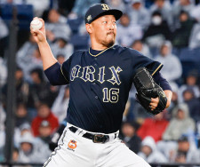 オリックス・平野佳寿「尊敬できるところばかり。岸田さんの喜ぶ顔を見られるように僕も全力で頑張ります」／同期入団の監督