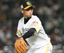 ソフトバンク・又吉克樹「今の知能のまま子どものころに戻れるなら、速攻、左投げに変えますね」／子どものころ