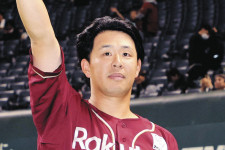 楽天、土壇場でひっくり返し、ソフトバンクに3連勝　9回に村林が代打同点弾、浅村が勝ち越し打　6連敗からの”Ｖ字回復”