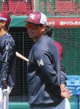 【楽天】雄平2軍打撃コーチが1軍合流、石井一久GM「1、2軍でローテーション」アドバイスなどの統一を図る