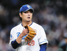 中日の先発・涌井秀章、6イニング4安打無失点の好投　今季2勝目の権利を手に降板