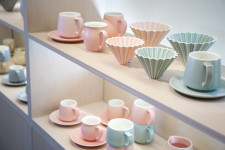 陶磁器メーカーが手がける、岐阜・土岐の「KOYO BASE」で、うつわの魅力を体感