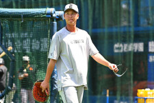 巨人「秋広優人」電撃トレードで再燃した阿部監督との“本当の仲”　実際は「泣いて馬謖を斬る心境だったのでは…」