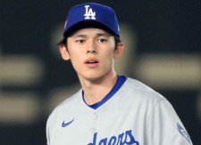 佐々木朗希は２勝目ならず　５回途中ワースト５失点で降板　最後に与えた四球が引き金に→バンダが痛恨満塁弾を被弾し同点