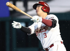 楽天・浅村が４月２７日以来のマルチ安打で２０００安打まで残り４本　本拠地で一気に前進