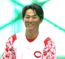 広島ドラフト１位・佐々木泰が１軍昇格へ　新井監督「思い切ってやってくれればいい」　２軍戦で打率・５６５の圧倒的な数字