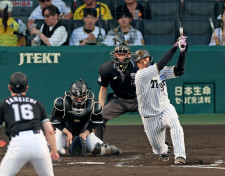 阪神　大山が絶好機で２打席連続三振　甲子園を包んだため息が銀傘で跳ね返る