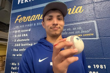 大谷15号ボールで大争奪戦、20歳大学生が“血染めキャッチ”　ド派手に負傷も「グレートだ」