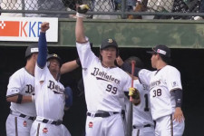 オリが15安打13得点、鷹・上沢は9失点KO　西武は8得点で完封勝利…25日パ結果