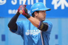 日ハム有薗が2戦連発10号！…乱打戦を制す　ロッテは巨人に完封負け、28日ファーム結果