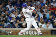 鈴木誠也、5試合ぶり17号に確信歩き　大谷元同僚左腕から豪快弾…打点王争いトップ猛追
