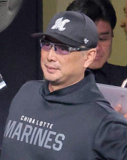 【ロッテ】バントに笑いバントに泣く　「きっちり決められないと優勝を狙えるチームになれない」と吉井理人監督