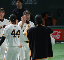 【巨人】阿部監督、セ新記録の山崎伊織に「ゼロをずっと続けるのはなかなか難しいこと。素晴らしい記録」
