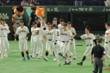 【巨人】延長１２回、吉川尚輝の三塁打で広島にサヨナラ勝ち　チーム４連勝で首位キープ