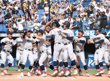 【高校野球】  センバツ王者・横浜、松坂擁した１９９８年と同じ歩みで公式戦２５連勝…ライバル東海大相模に延長サヨナラ勝ち