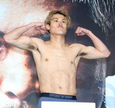 堤駿斗　ＫＯ宣言「１０ラウンドのゴングを聞くことはない」…前日計量クリア　井岡一翔の世界戦アンダーカード