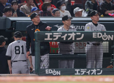 【巨人】延長１２回、４時間超の激闘でサヨナラ負け　ビジターの広島戦は２４年に続き開幕から４連敗