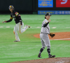 【巨人】８回に勝ち越し許す　６番手・田中瑛斗が失点