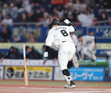 【ロッテ】中村奨吾が初のサヨナラ打「どうやって水をかけられていいか分からなくて」と笑顔