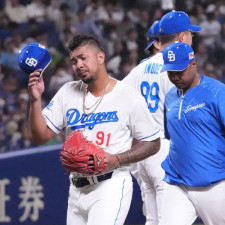 【中日】ヤクルトに逆転負け、今季最多タイの借金３　先発メヒアが５回途中６失点KO