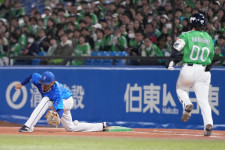 【DeNA】連勝が４でストップ　度会隆輝が神宮初アーチも２つのミスが響く