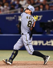 【阪神】佐藤輝明、５月も止まらぬトップ独走10号　またまた左翼への流し打ち弾で進化証明