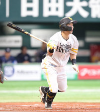 【ソフトバンク】２年ぶり４番の中村晃が先制呼ぶ二塁打　第１打席から快音　柳町達と連打