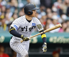 【阪神】今季初の全イニング安打　近本光司が５打数５安打など11安打５得点で単独首位に再浮上