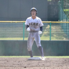 明石商が春の県大会４強入り　逆転打の山内宏斗主将、次戦の東洋大姫路に「正面からぶつかる」