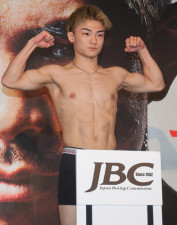 プロ３戦目へ、世界ランカー吉良大弥「自然な自分のボクシング」２戦連続１回KO勝利中