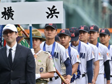 「“早打ち嫌い”は皆無」「2ストライクから継投いくぞ」横浜20連勝でセンバツ優勝＋秋春連覇…自信の背景に根拠あり「飛んだ瞬間に捕れる」