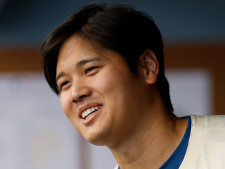 「で？…おめでとうございます！」大谷翔平が“パパになった番記者”を祝福した日「愛娘、真美子夫人からパワーをもらうはず」と心から願うワケ