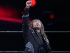 「あまり悲しまないでよ」内藤哲也42歳“新日本プロレス退団”の衝撃…ヒザの爆弾、視力にも異常“満身創痍だった制御不能男”はどこへ向かうのか？