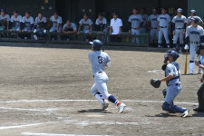 横浜が平塚学園に逆転サヨナラ勝ち　阿部葉太主将の劇的打で準決勝進出／神奈川大会